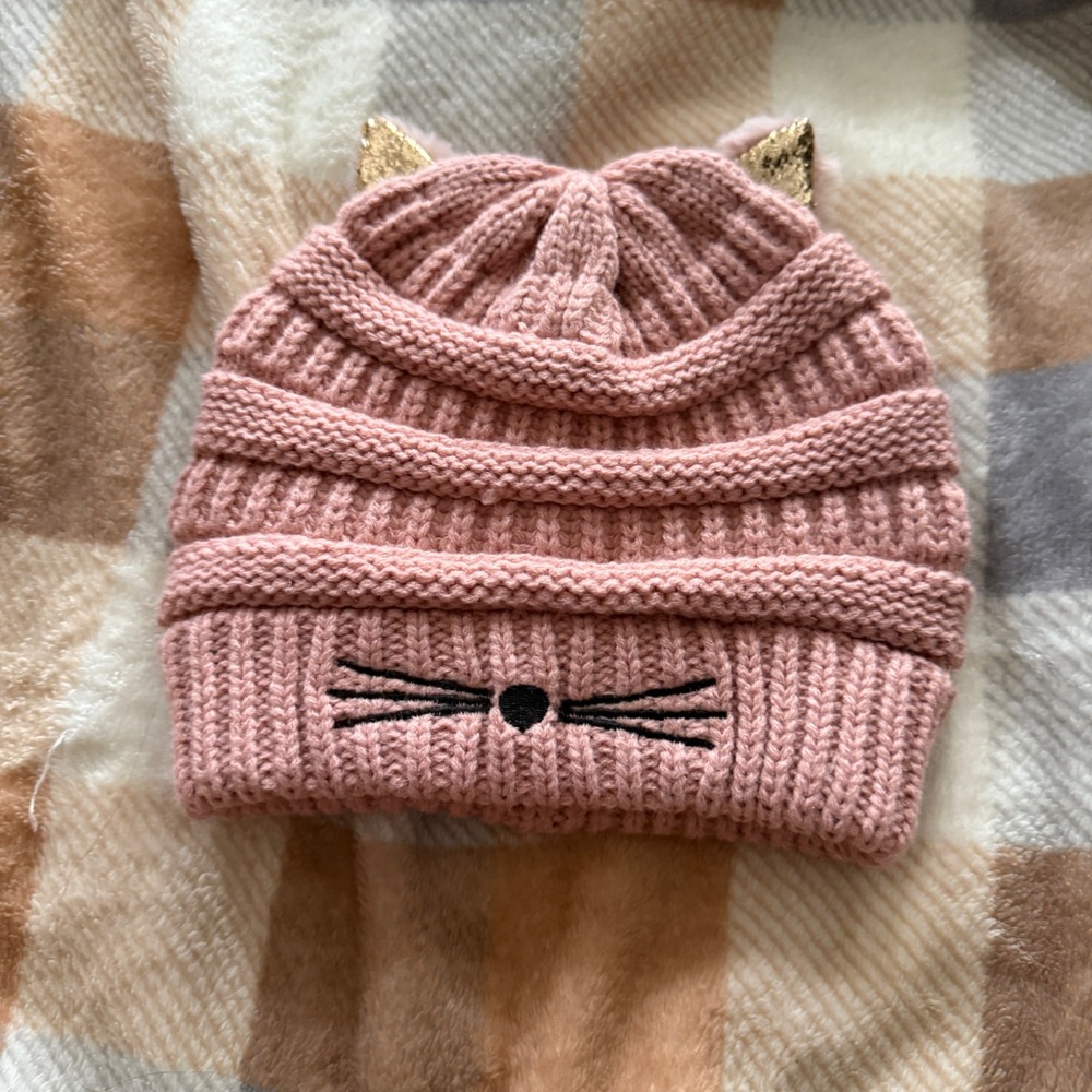 DAVID and YOUNG Girls Pink Knit Beanie Cat Ears Outdoor Winter Snow School‎